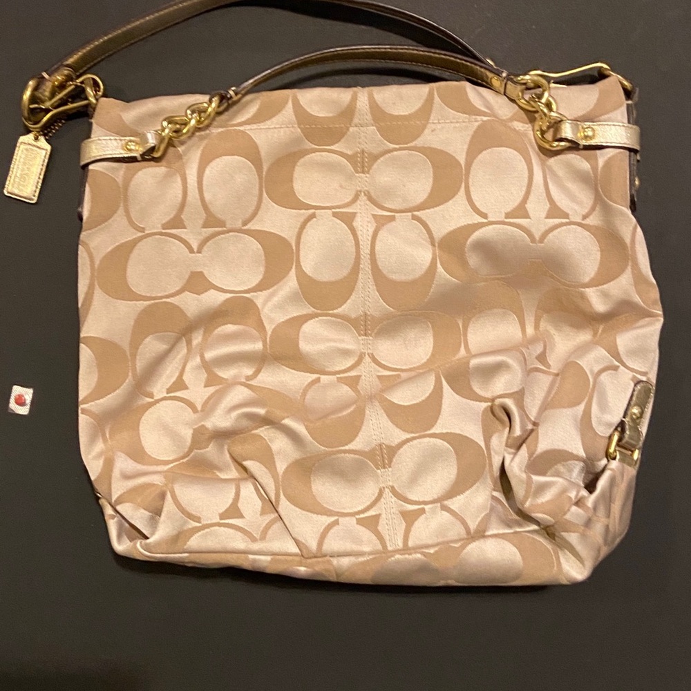 Authentic Coach signature bucket bag EUC